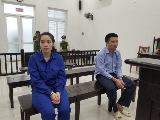 Chồng lĩnh án chung thân, vợ 20 năm tù vì tàng trữ ma tuý